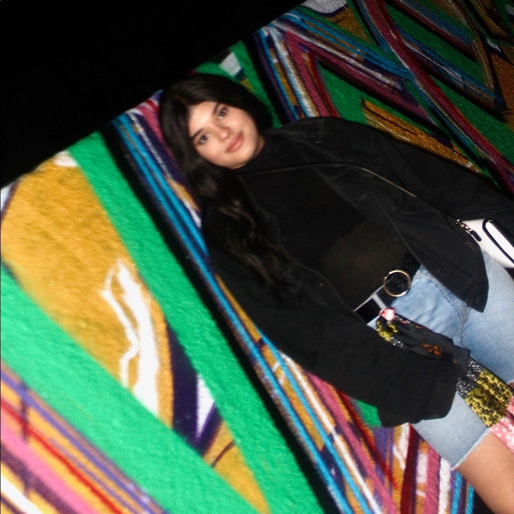 Meet your Posher, Corin